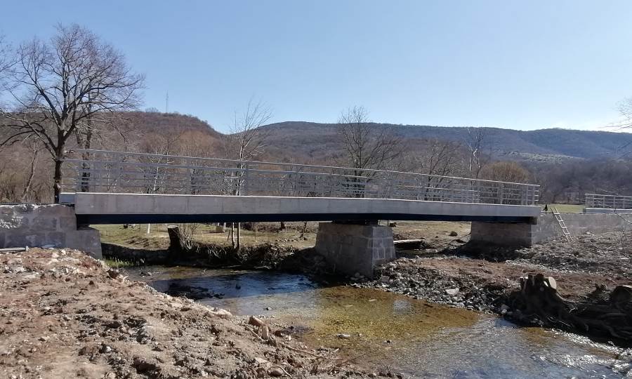 Mostovi preko rijeke Zrmanje NA L63091